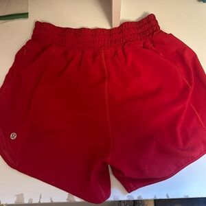 lululemon hotty hot 4in shorts- size 4